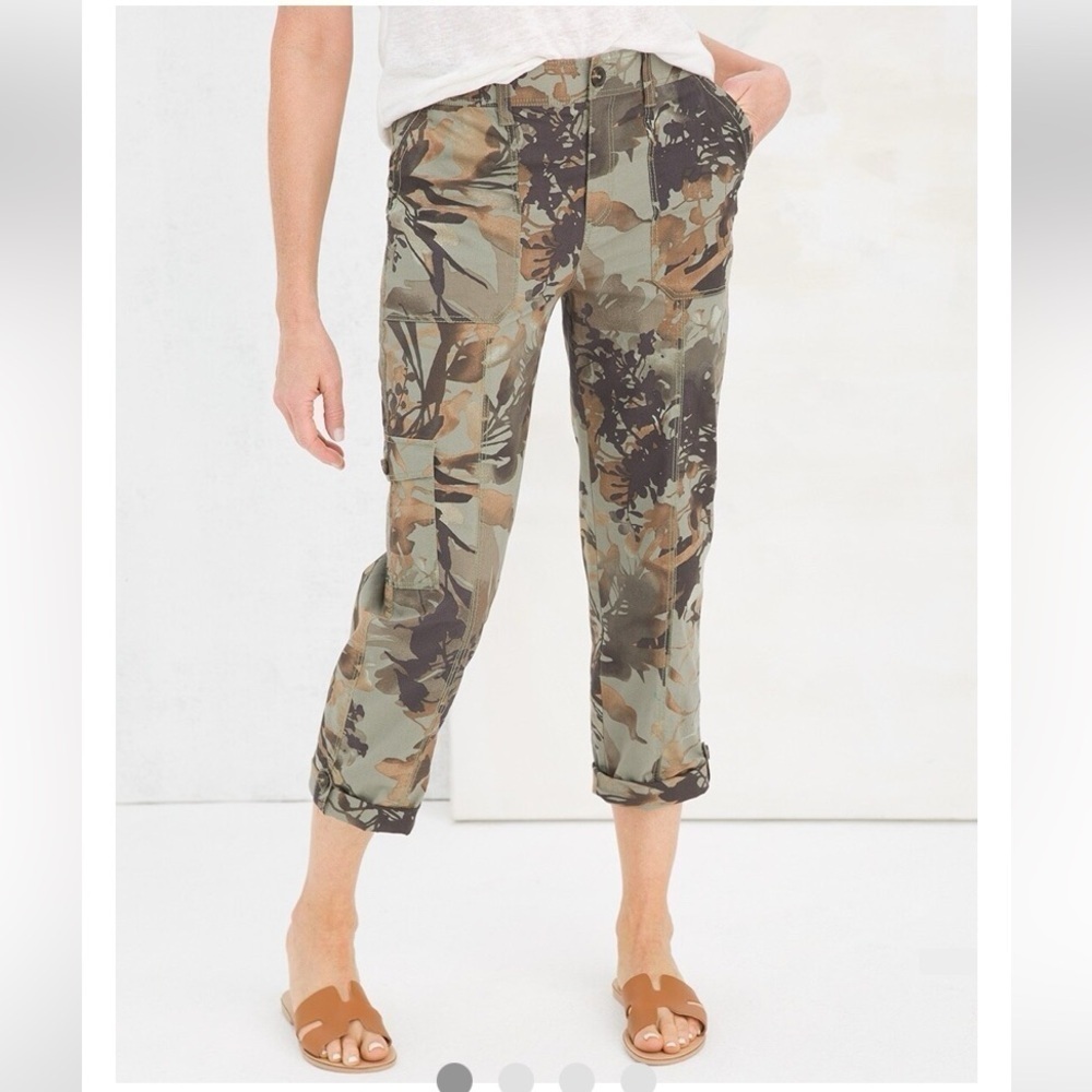 Chico's Printed Poplin Convertible Crop Cargo Pants Size 8